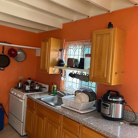 Cool Breeze Mobay Apartment Montego Bay Exterior photo